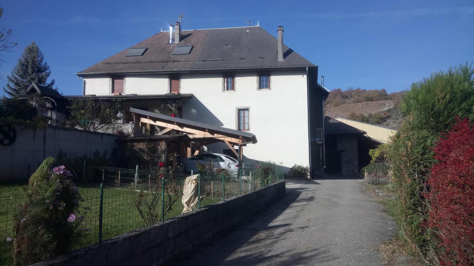 Chambres D'Hotes Chez Sylvie Et Guy Quenard Chignin Exterior photo